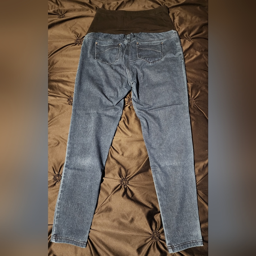 M 8-10 Time and Tru Maternity jeans - Picture 3 of 4